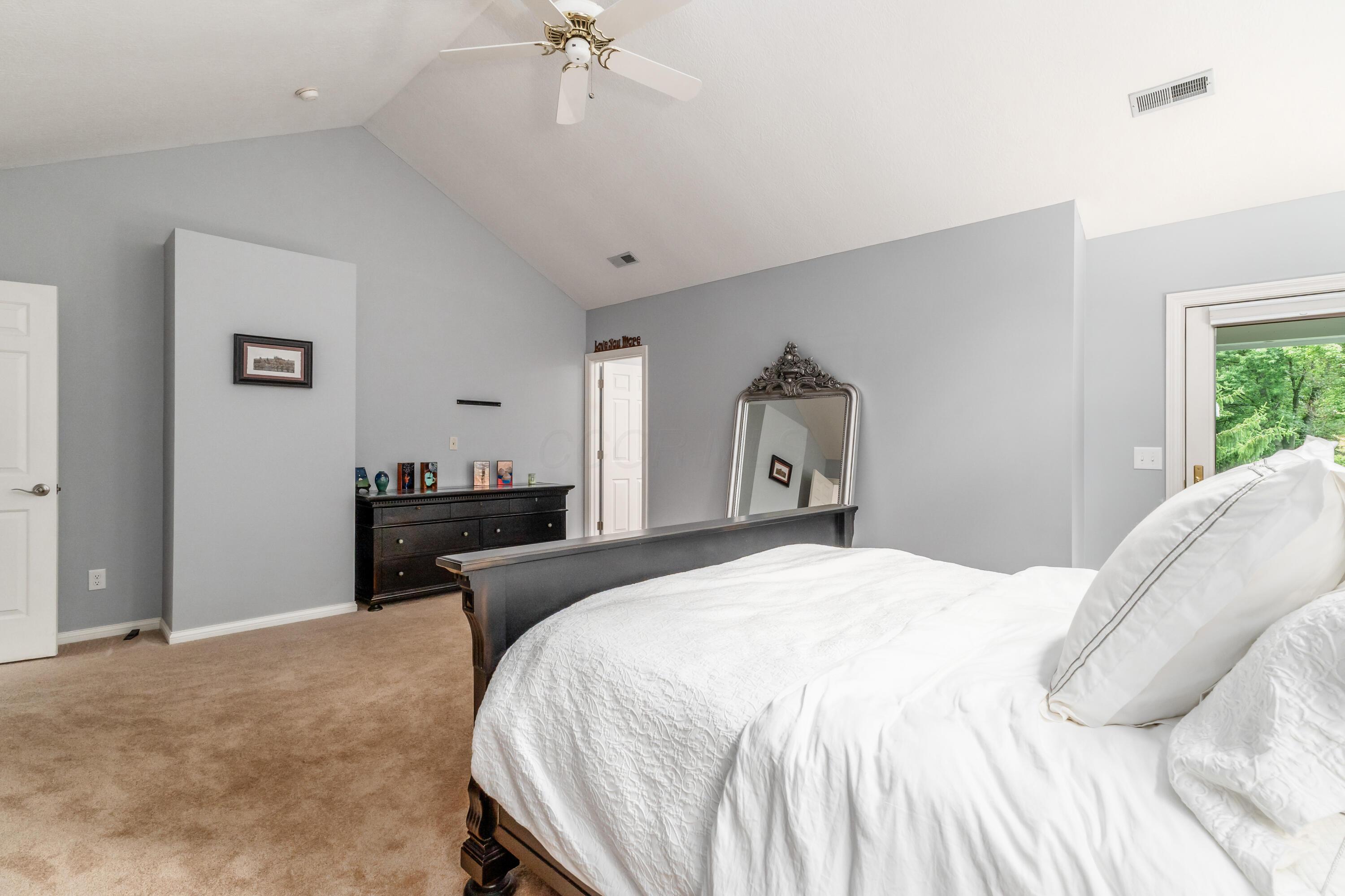 Blacklick, Ohio, 43004, United States, 5 Bedrooms Bedrooms, ,6 BathroomsBathrooms,Residential,For Sale,1895404