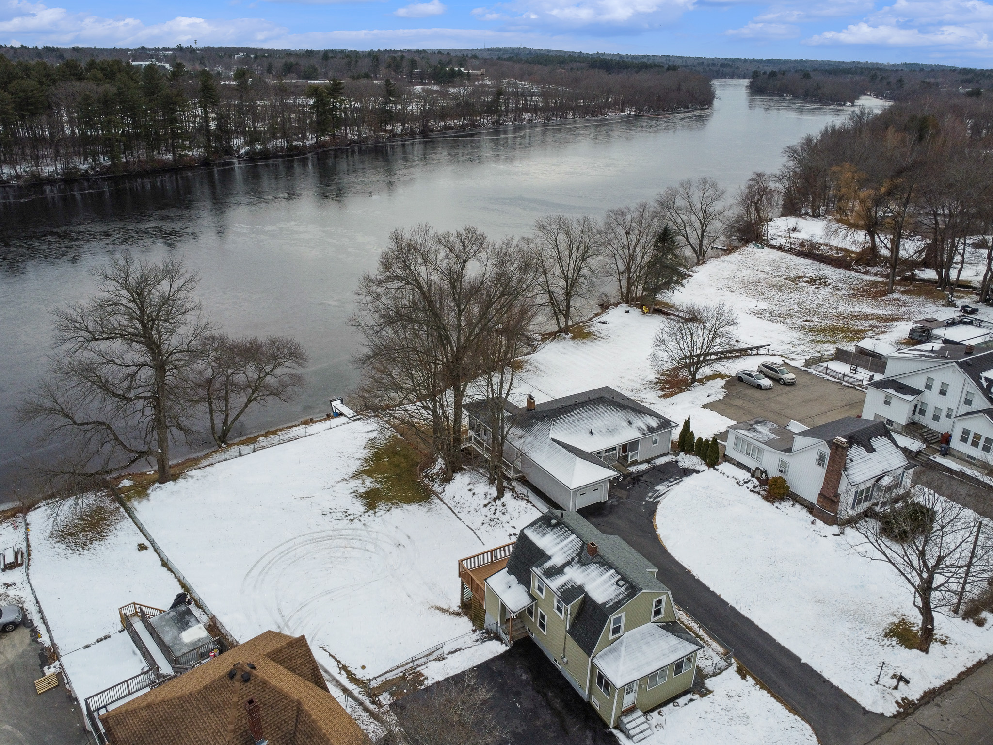 Methuen, Massachusetts, 01844, United States, 3 Bedrooms Bedrooms, ,2 BathroomsBathrooms,Residential,For Sale,2005366