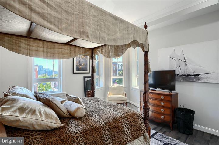 Baltimore, Maryland, 21230, United States, 5 Bedrooms Bedrooms, ,7 BathroomsBathrooms,Residential,For Sale,1920297