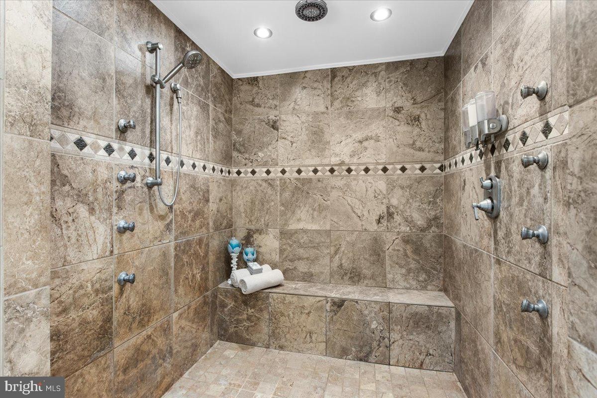 PASADENA, Maryland, 21122, United States, 4 Bedrooms Bedrooms, ,4 BathroomsBathrooms,Residential,For Sale,1979207