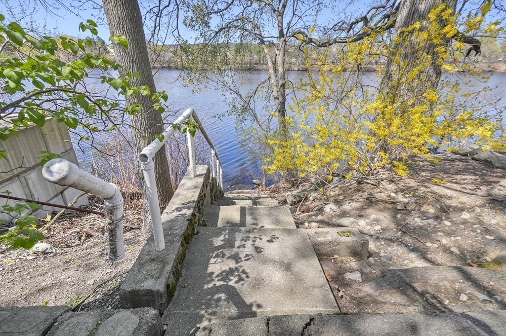 Waltham, Massachusetts, 02453, United States, 10 Bedrooms Bedrooms, ,5 BathroomsBathrooms,Residential,For Sale,1986333