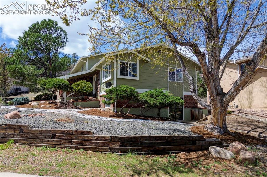 Colorado Springs, Colorado, 80919, United States, 3 Bedrooms Bedrooms, ,2 BathroomsBathrooms,Residential,For Sale,1793578