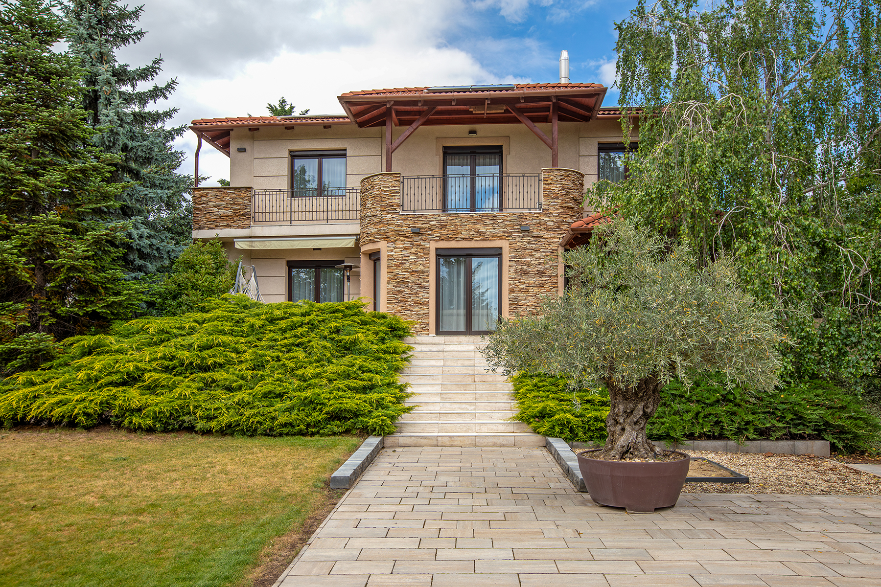  Well designed, energy efficient classic family villa in Érd - 物件實景