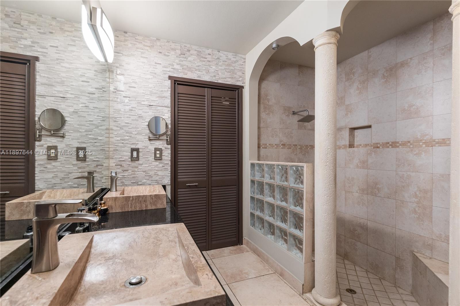 Palmetto Bay, Florida, 33157, United States, 4 Bedrooms Bedrooms, ,4 BathroomsBathrooms,Residential,For Sale,1966916