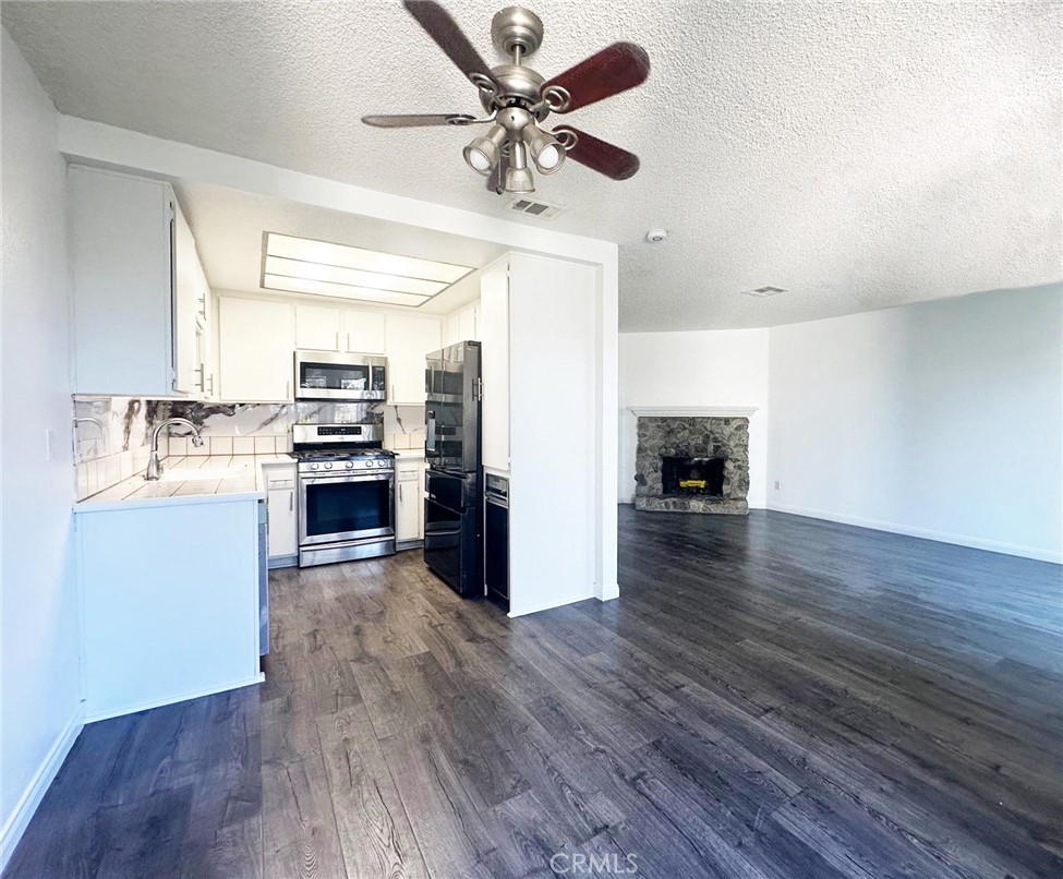 West Covina, California, 91791, United States, 3 Bedrooms Bedrooms, ,1 BathroomBathrooms,Residential,For Sale,1998673