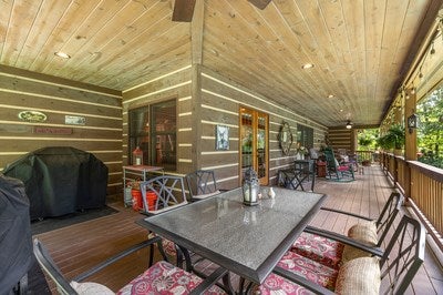 Murphy, North Carolina, 28906, United States, 3 Bedrooms Bedrooms, ,6 BathroomsBathrooms,Residential,For Sale,1933143