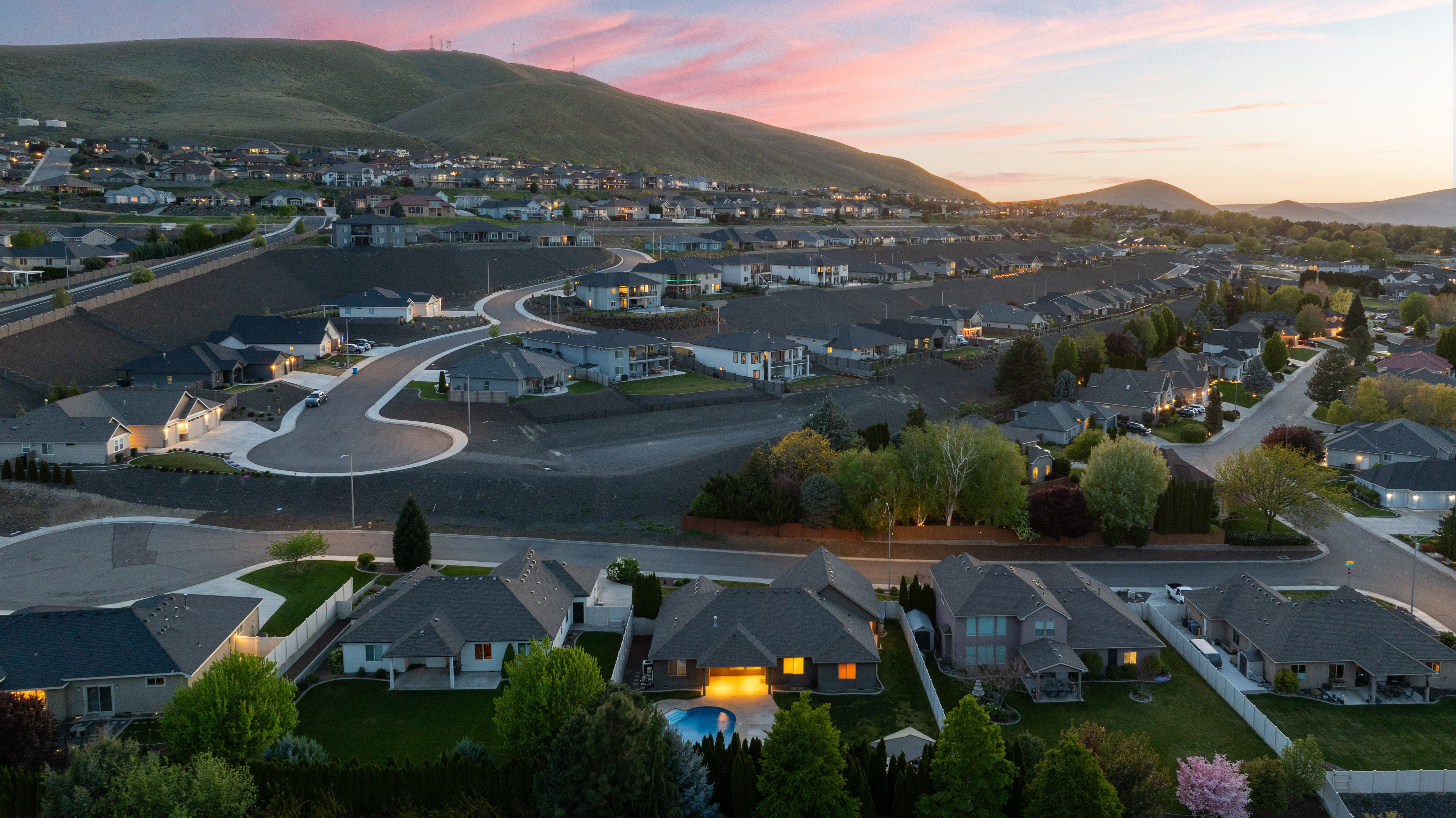  Pool, Quiet Cul-de-sac& Amazing Neighborhood - 物件實景