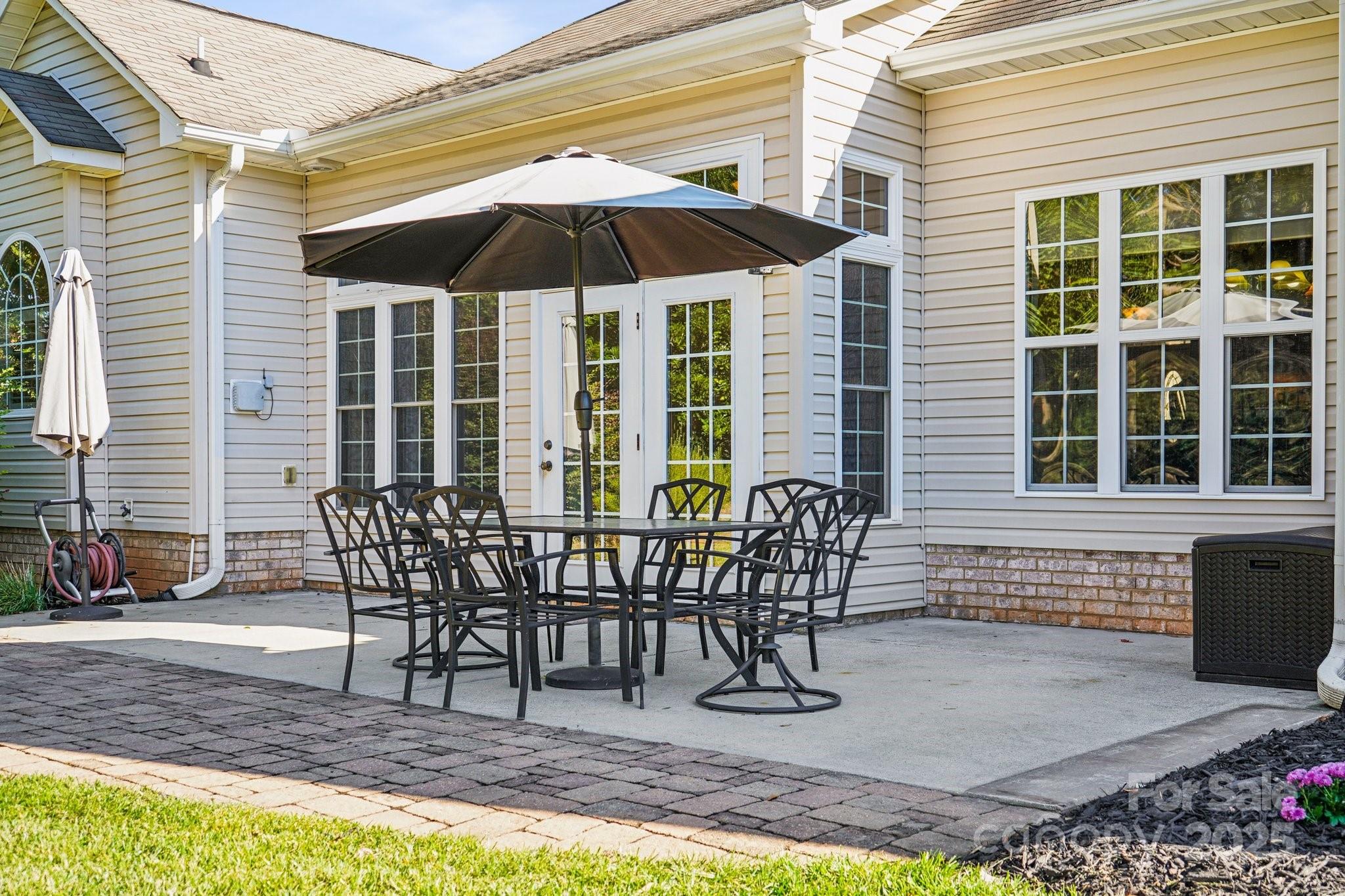 Mooresville, North Carolina, 28115, United States, 4 Bedrooms Bedrooms, ,3 BathroomsBathrooms,Residential,For Sale,1989263