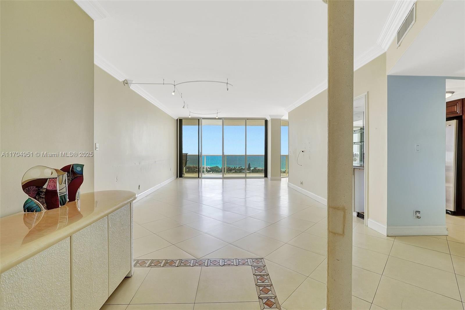 20281 E Country Club Dr Unit 2104, Aventura, Florida, 33180, United States, 2 Bedrooms Bedrooms, ,2 BathroomsBathrooms,Residential,For Sale,20281 E Country Club Dr Unit 2104,1668200