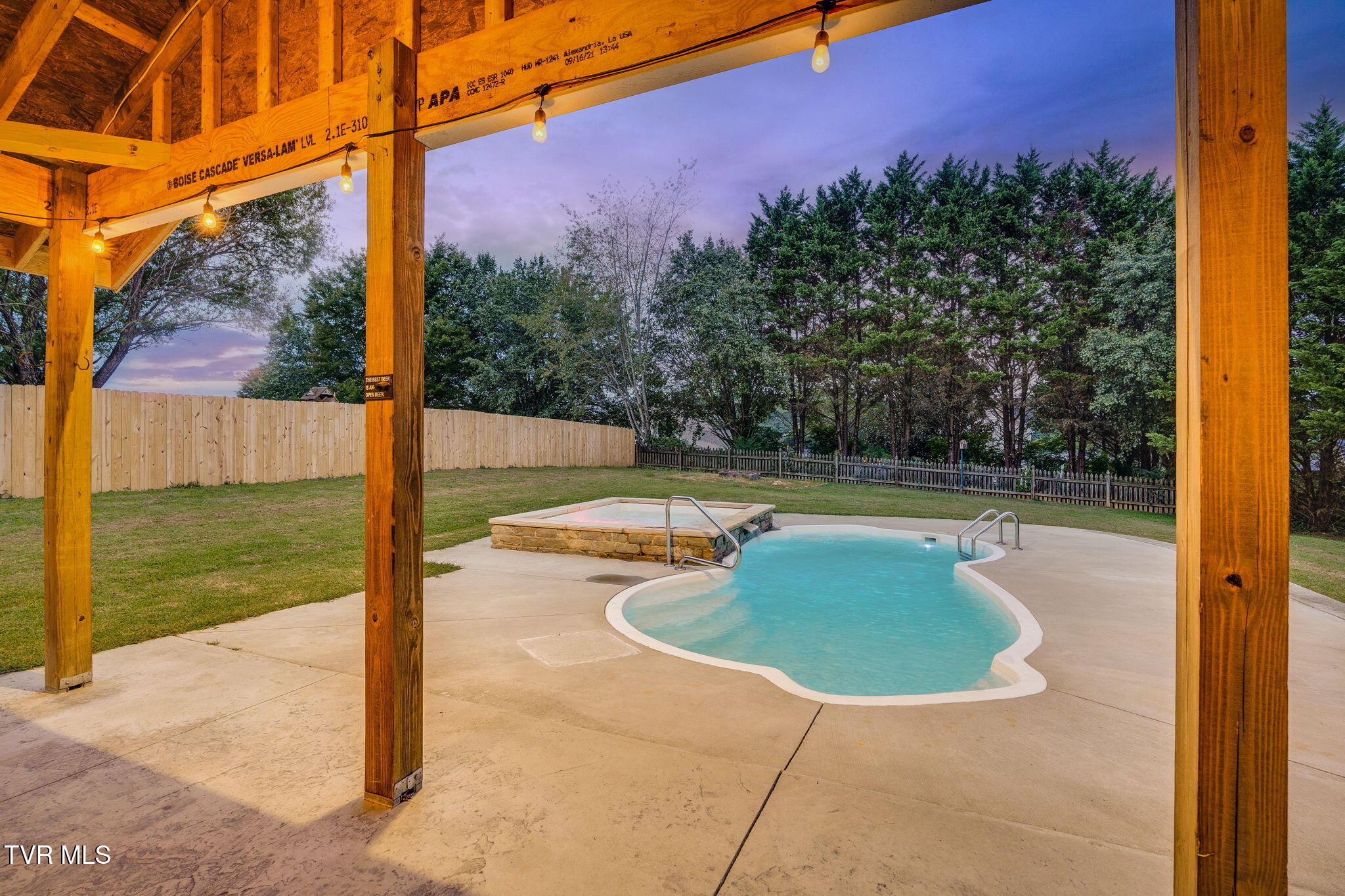 Gray, Tennessee, 37615, United States, 3 Bedrooms Bedrooms, ,4 BathroomsBathrooms,Residential,For Sale,1978151