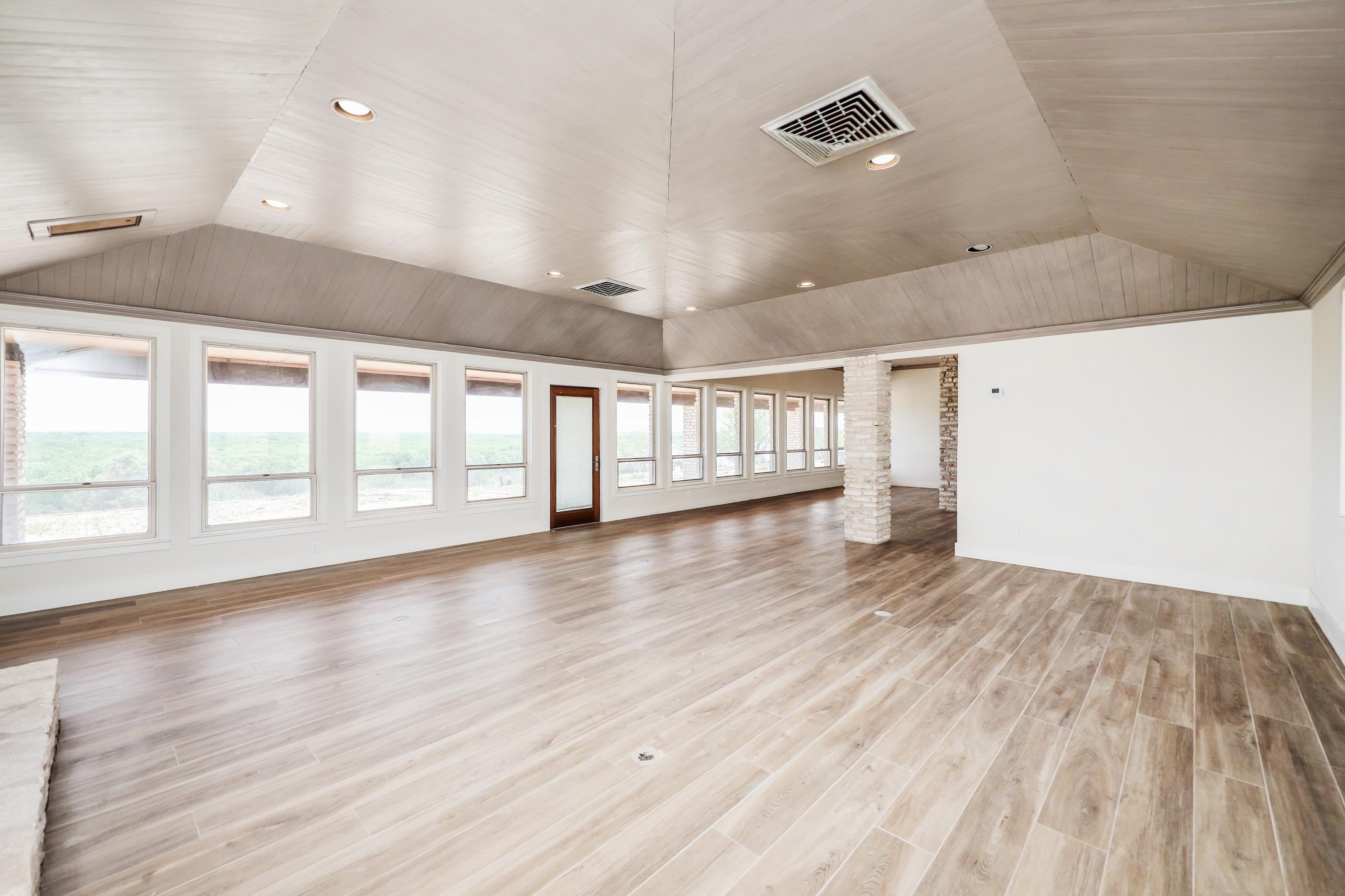 LAREDO, Texas, 78040, United States, 3 Bedrooms Bedrooms, ,3 BathroomsBathrooms,Residential,For Sale,1868916
