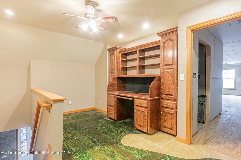 Saugerties, New York, 12477, United States, 4 Bedrooms Bedrooms, ,4 BathroomsBathrooms,Residential,For Sale,1928425