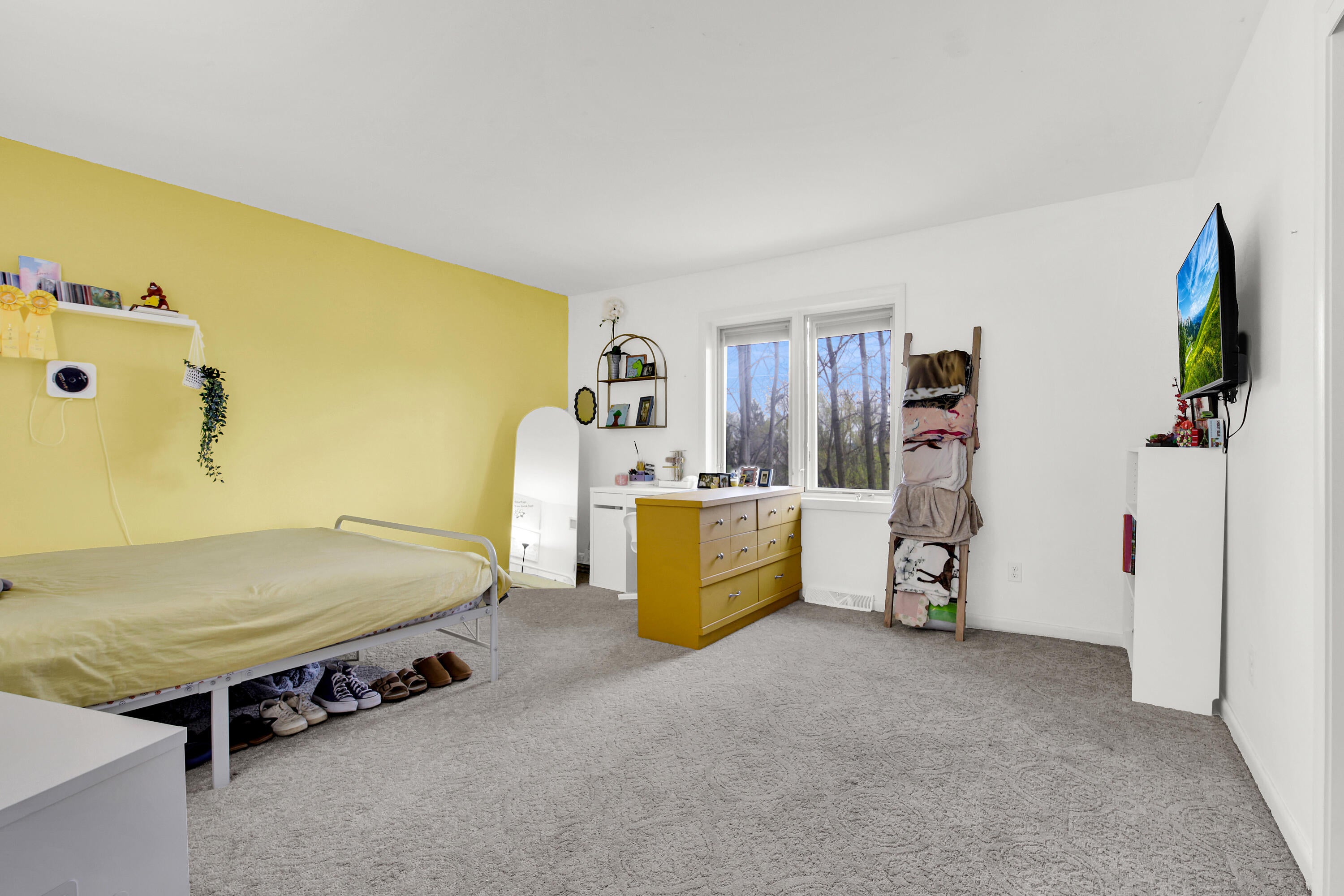 Muskego, Wisconsin, 53150, United States, 3 Bedrooms Bedrooms, ,3 BathroomsBathrooms,Residential,For Sale,2048106