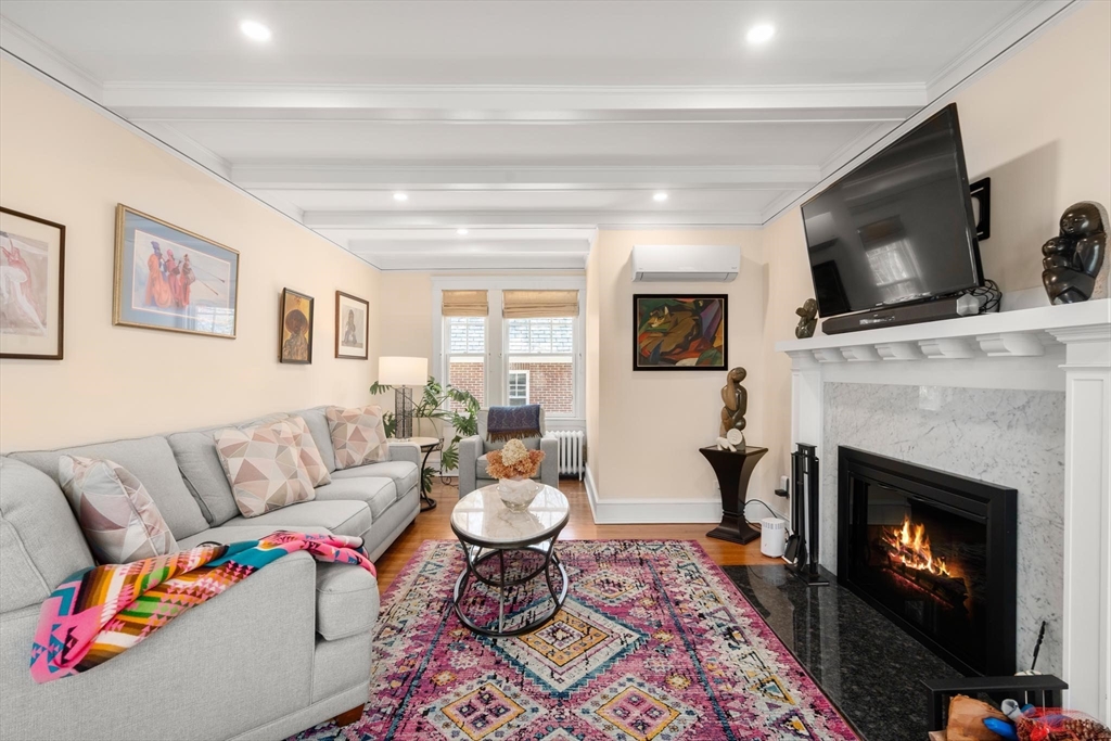 Milton, Massachusetts, 02186, United States, 3 Bedrooms Bedrooms, ,3 BathroomsBathrooms,Residential,For Sale,1941050