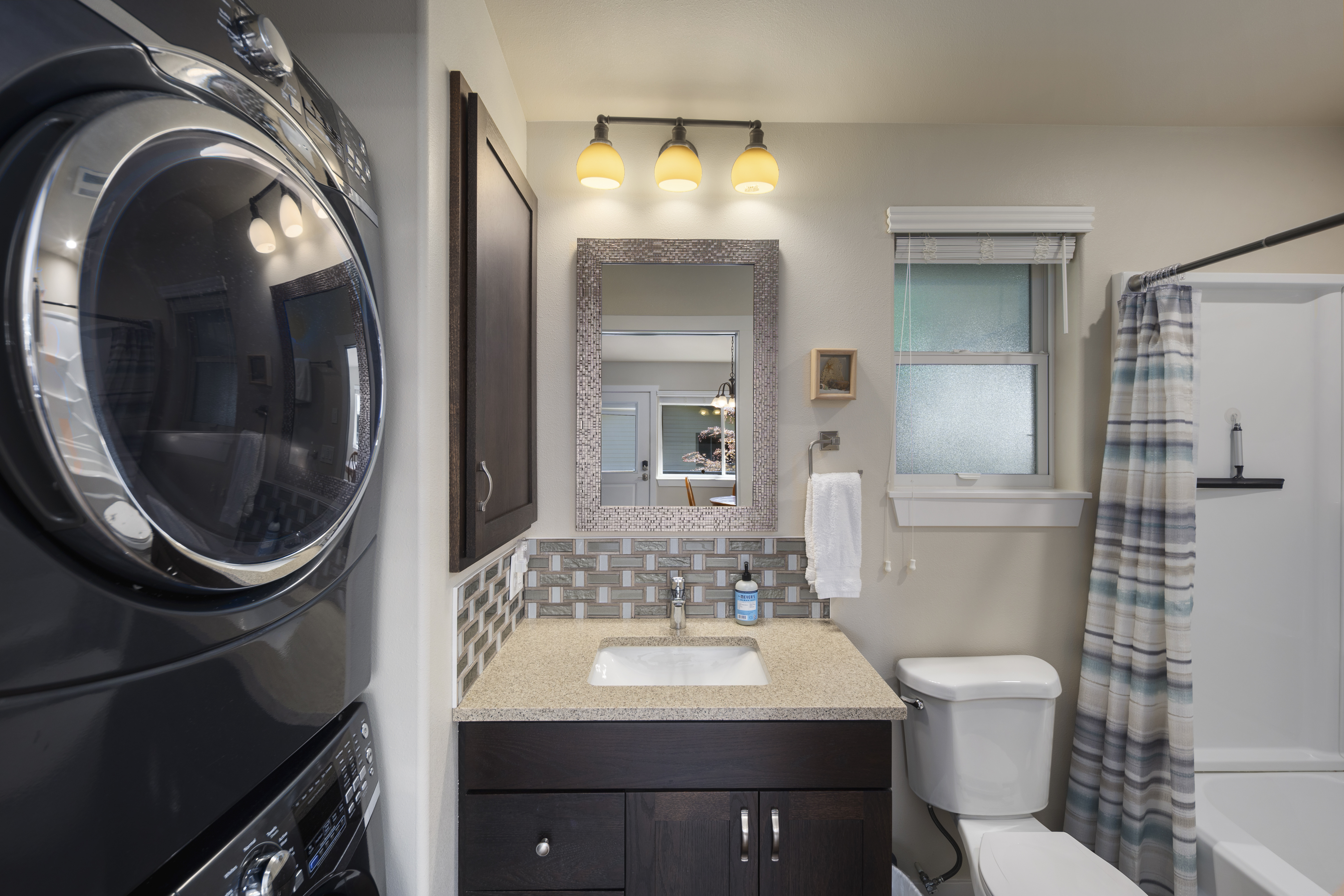  11236 108th Ave Ne, Kirkland, WA 98033 - 物件實景