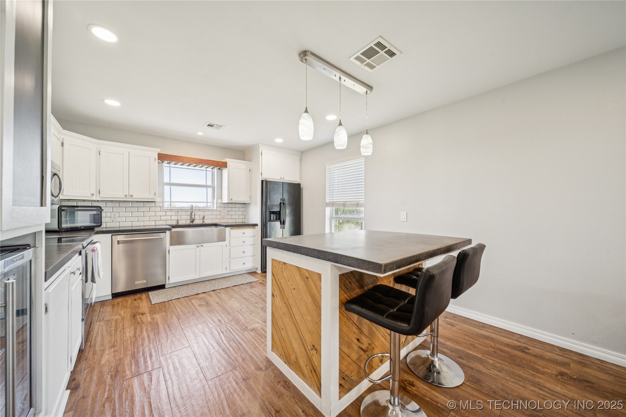 Inola, Oklahoma, 74036, United States, 3 Bedrooms Bedrooms, ,2 BathroomsBathrooms,Residential,For Sale,1848585