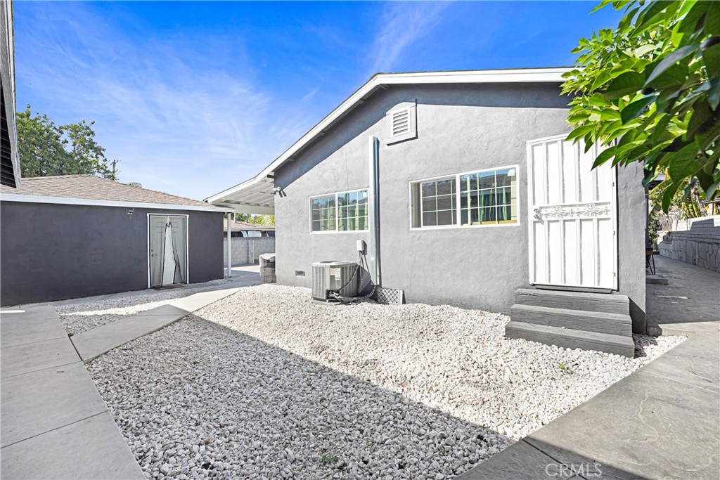 Sun Valley, California, 91352, United States, 4 Bedrooms Bedrooms, ,2 BathroomsBathrooms,Residential,For Sale,2017645