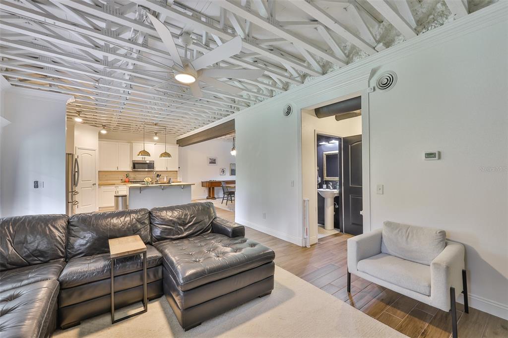 Seffner, Florida, 33584, United States, 3 Bedrooms Bedrooms, ,3 BathroomsBathrooms,Residential,For Sale,1978869