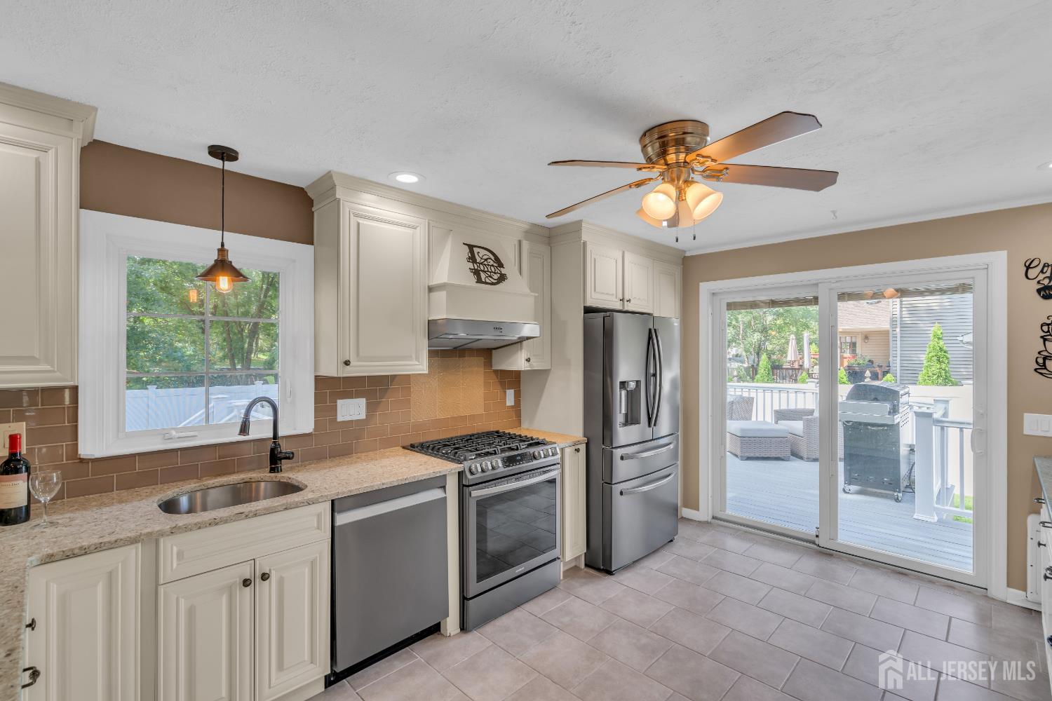 South Plainfield, New Jersey, 07080, United States, 3 Bedrooms Bedrooms, ,3 BathroomsBathrooms,Residential,For Sale,1939790