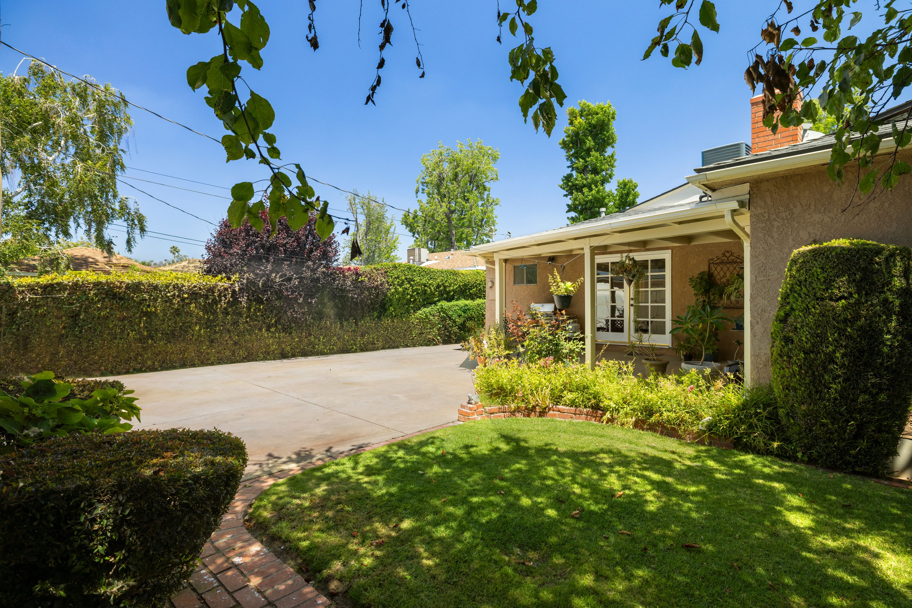  17630 Kittridge Street - 物件實景