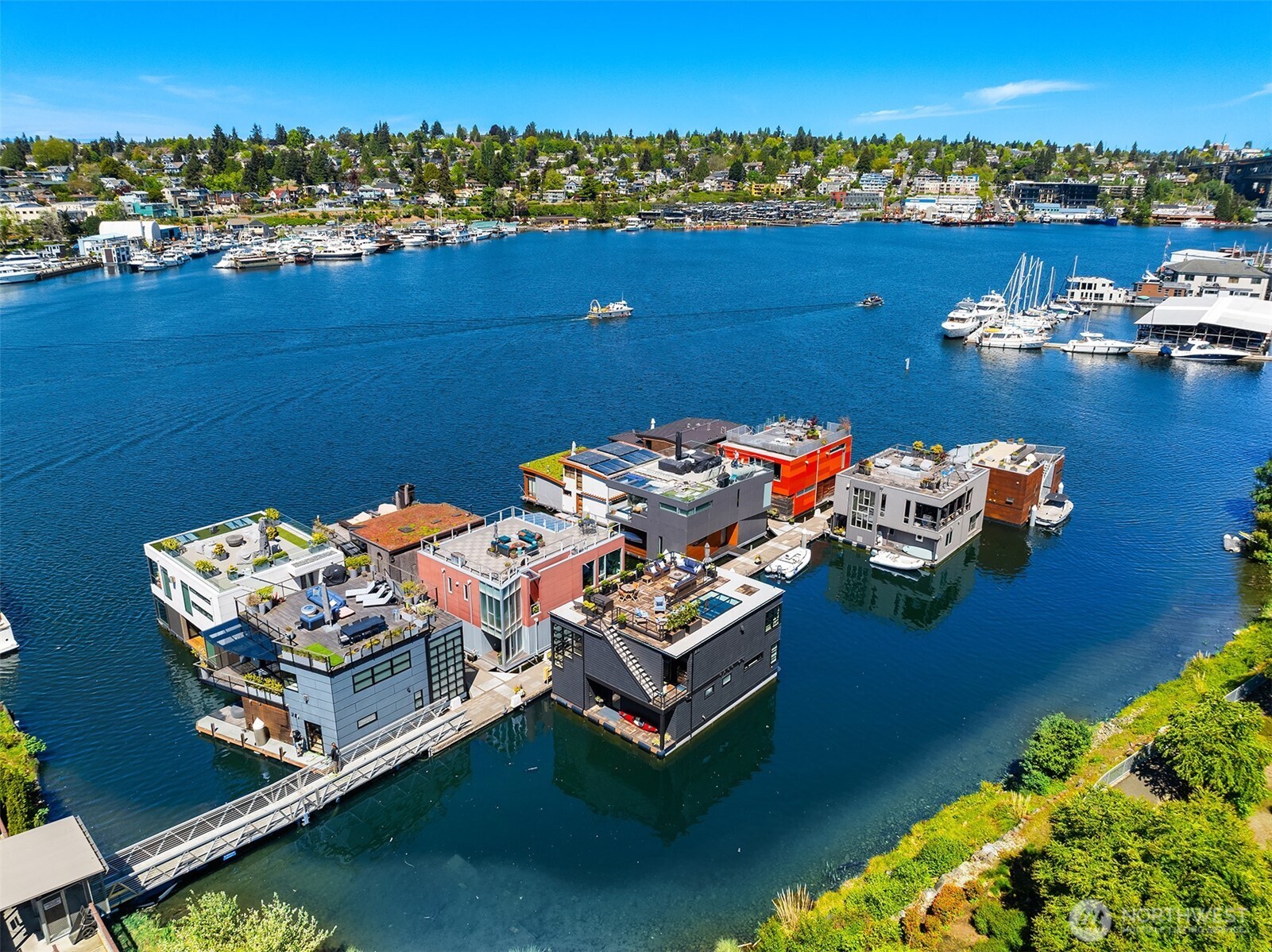 Seattle, Washington, 98102, United States, 3 Bedrooms Bedrooms, ,2 BathroomsBathrooms,Residential,For Sale,1807048