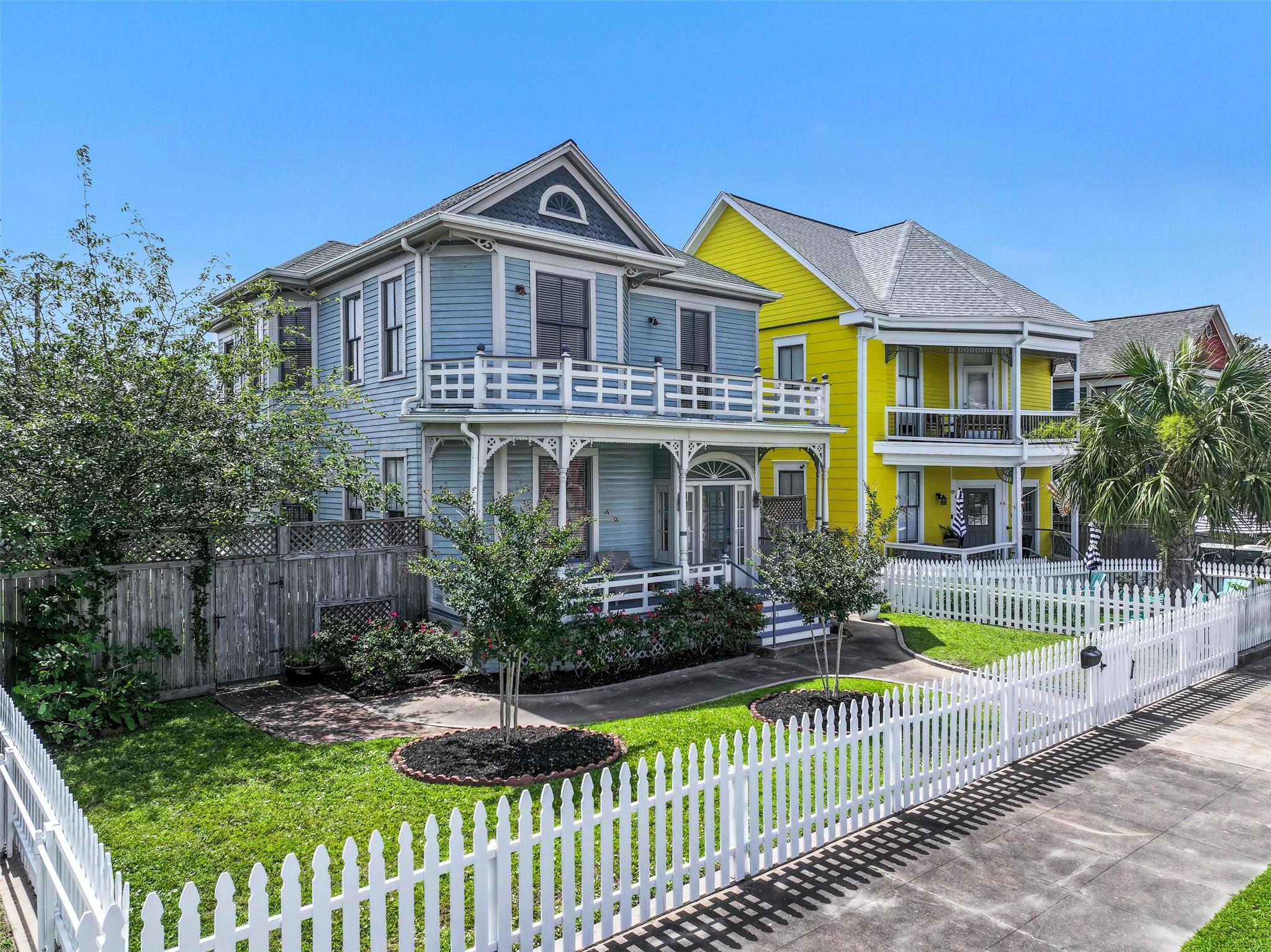 Galveston, Texas, 77550, United States, 4 Bedrooms Bedrooms, ,3 BathroomsBathrooms,Residential,For Sale,1818461