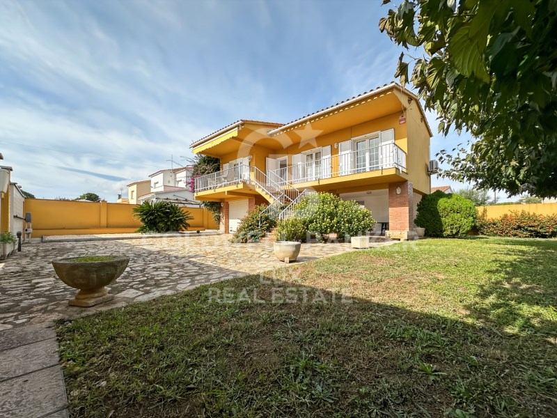 L'Escala, Catalonia, ES, 3 Bedrooms Bedrooms, ,1 BathroomBathrooms,Residential,For Sale,1987549