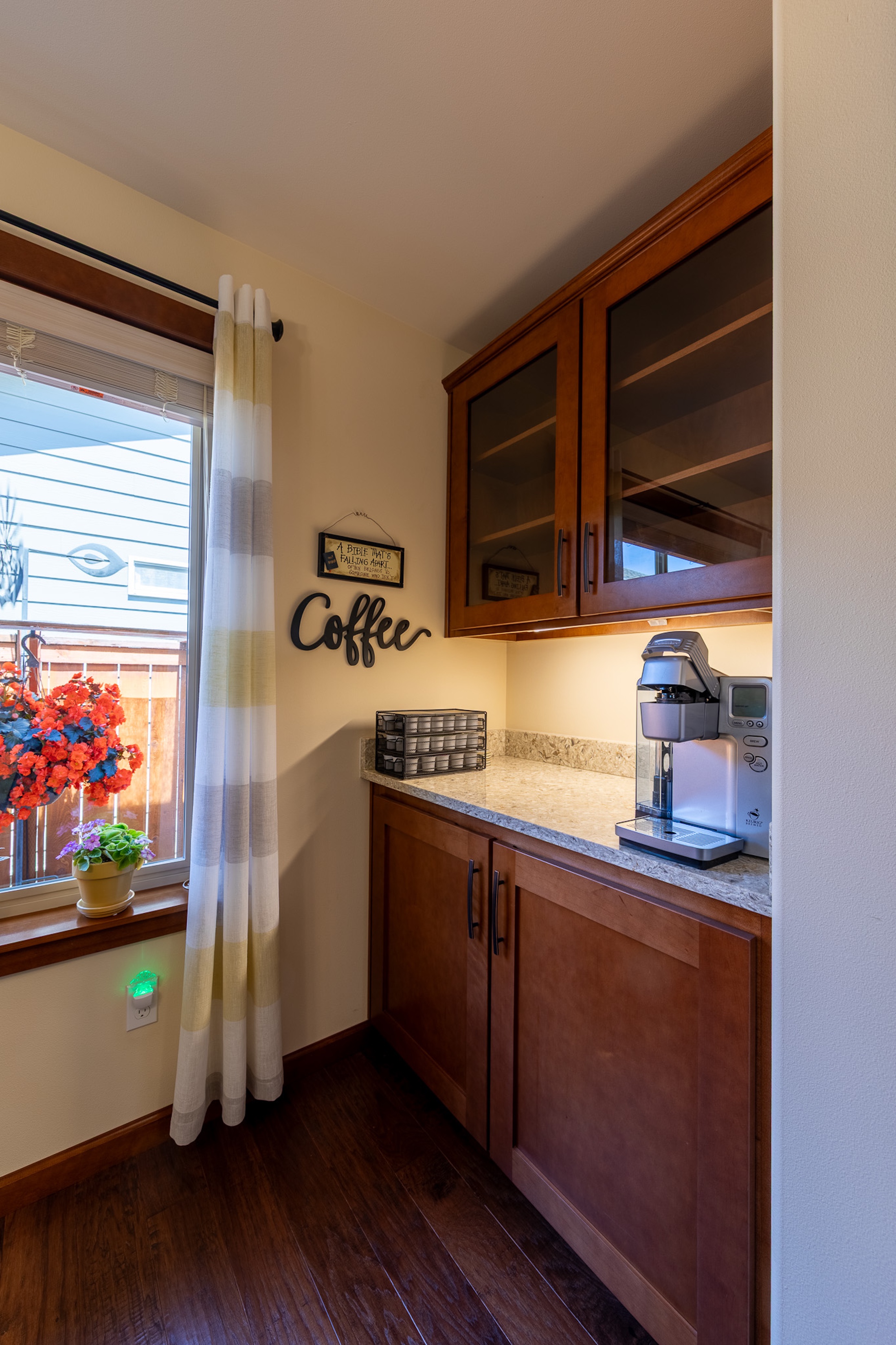  Your new beautiful Brownstone Home - 物件實景