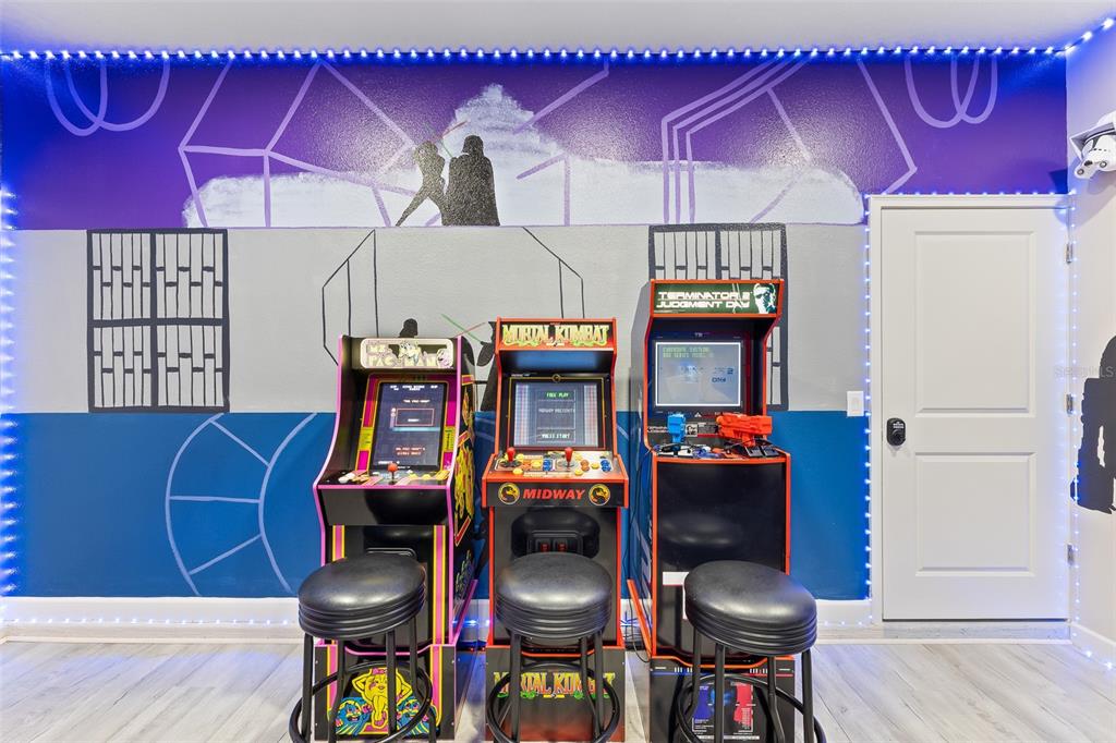 Davenport, Florida, 33896, United States, 8 Bedrooms Bedrooms, ,5 BathroomsBathrooms,Residential,For Sale,1926010