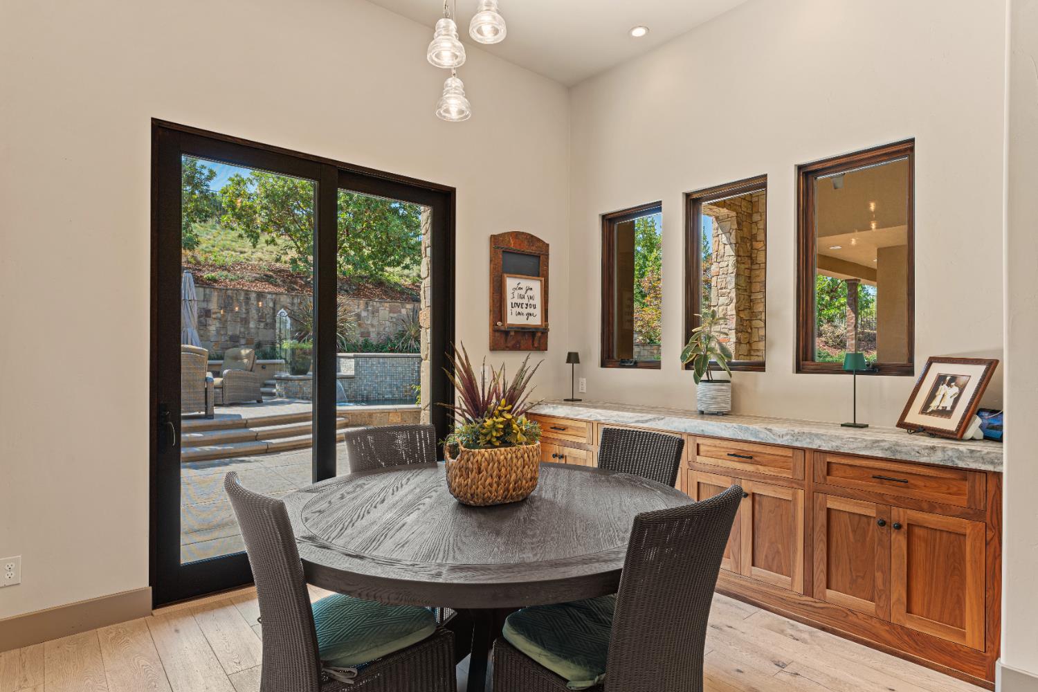Loomis, California, 95650, United States, 4 Bedrooms Bedrooms, ,5 BathroomsBathrooms,Residential,For Sale,1939429