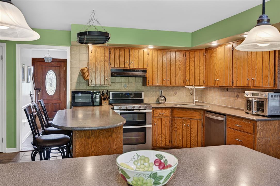 Lower Saucon Twp, Pennsylvania, 18055, United States, 5 Bedrooms Bedrooms, ,4 BathroomsBathrooms,Residential,For Sale,2048315