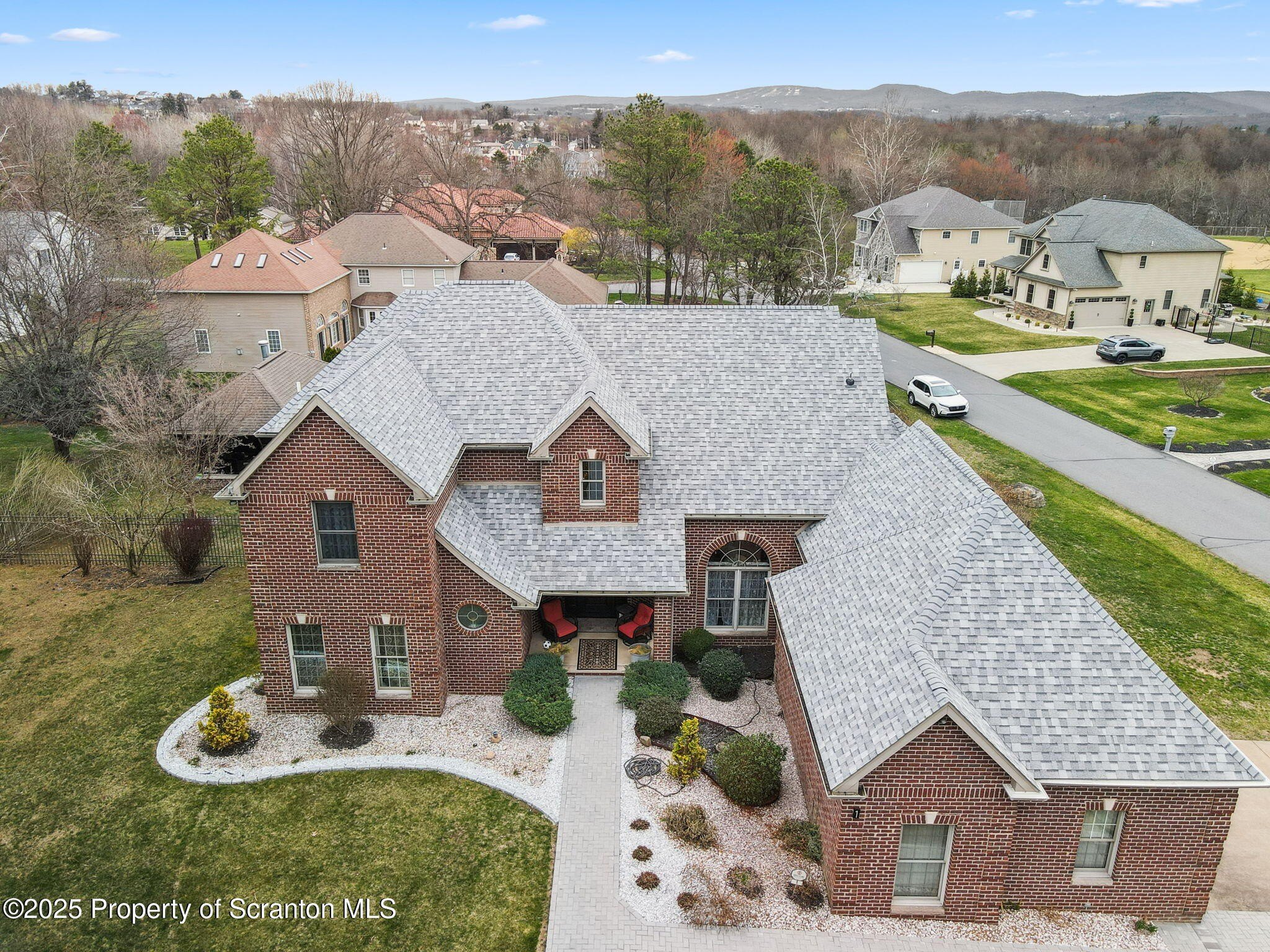 Old Forge, Pennsylvania, 18518, United States, 5 Bedrooms Bedrooms, ,5 BathroomsBathrooms,Residential,For Sale,1921311