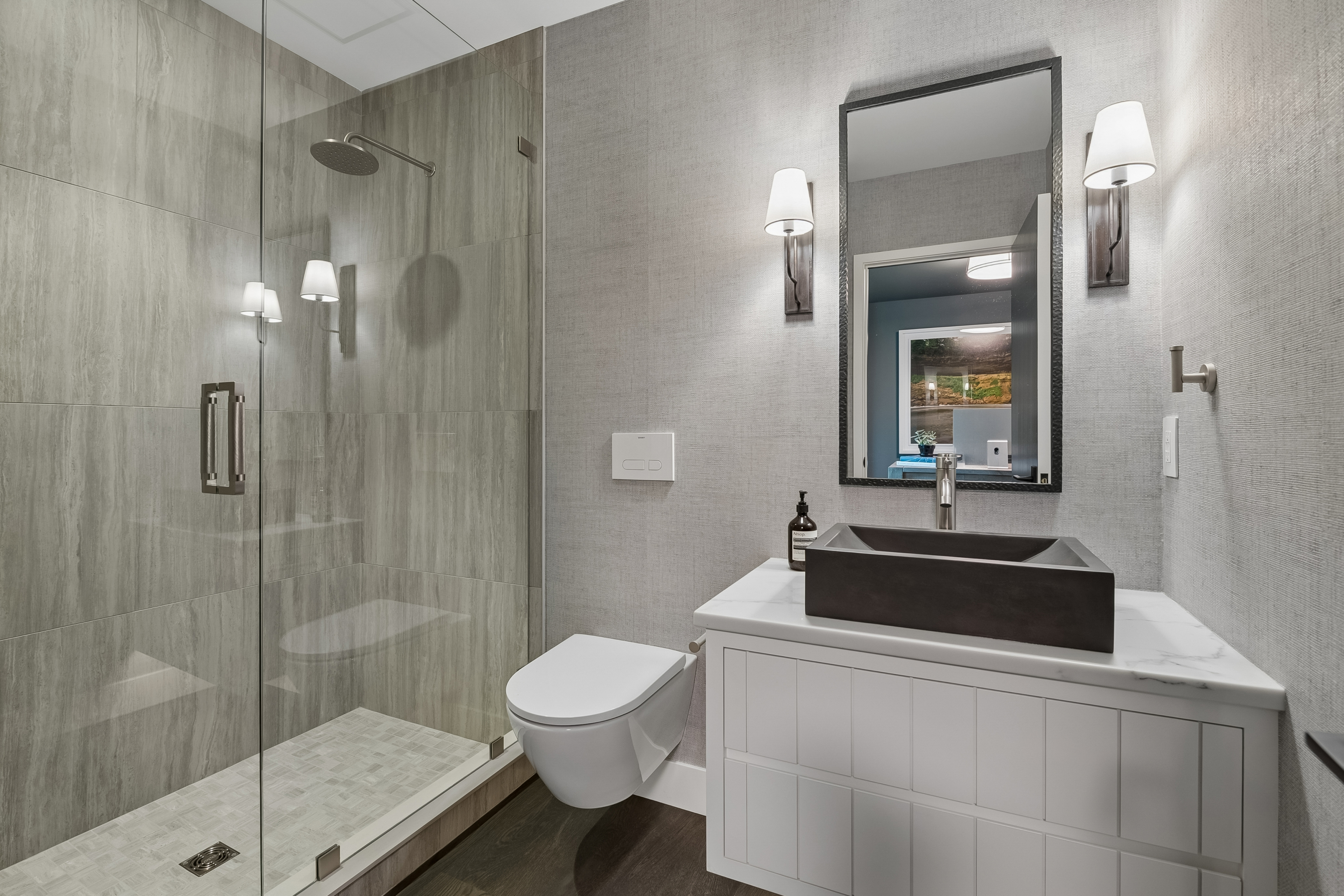  Timeless Luxury Meets Modern Design in Edina - 物件實景
