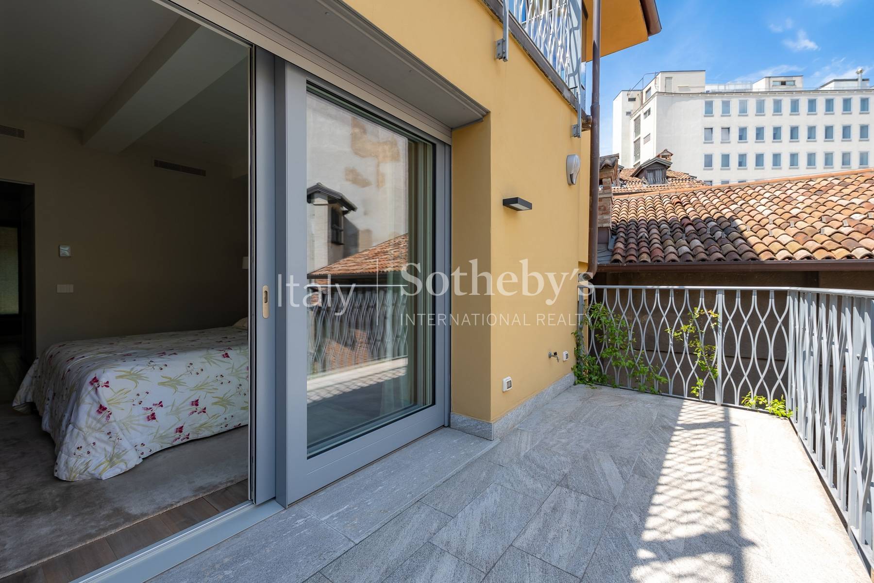  Fully renovated penthouse in the Magenta/Castello area - 物件實景