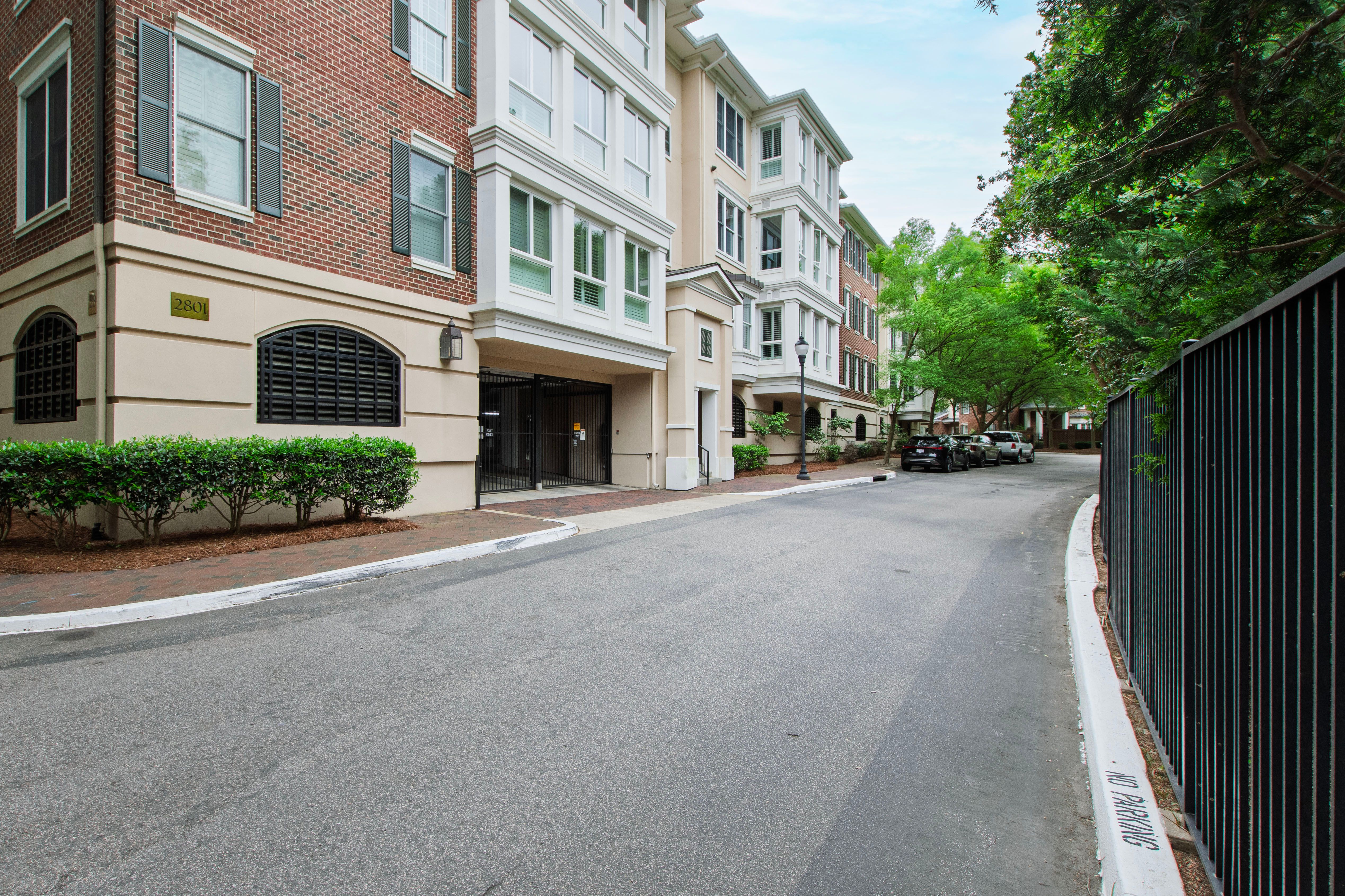  2801 Glenwood Gardens Lane, Raleigh, NC 27608 - 物件實景