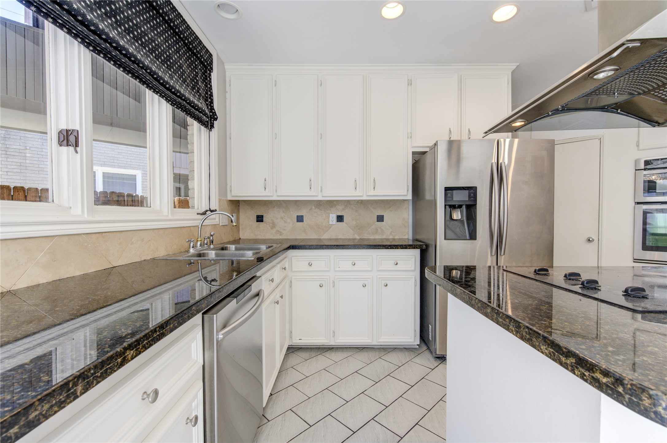  2524 Nantucket Drive B - 物件實景