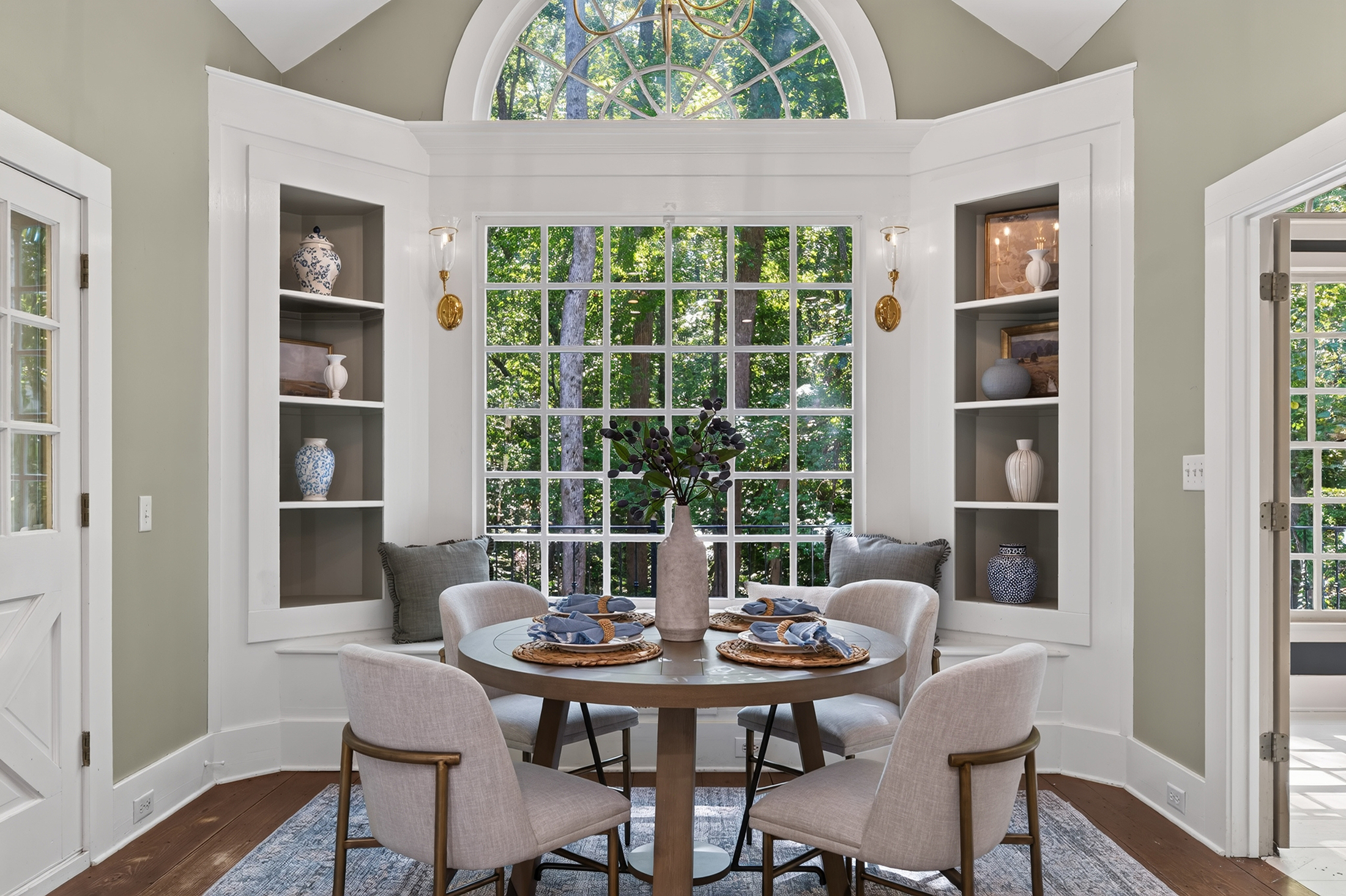  Timeless Colonial Elegance on Two Private Wooded Acres in Litchfield Hundred - 物件實景