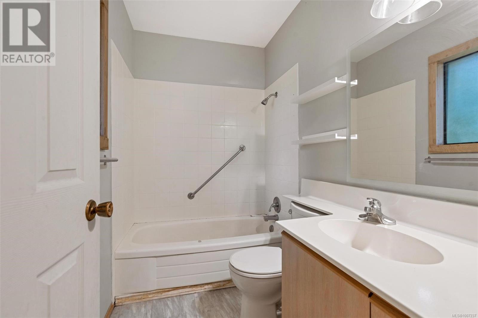 SAANICH, British Columbia, V8Y 1A9, CA, 4 Bedrooms Bedrooms, ,3 BathroomsBathrooms,Residential,For Sale,1901029