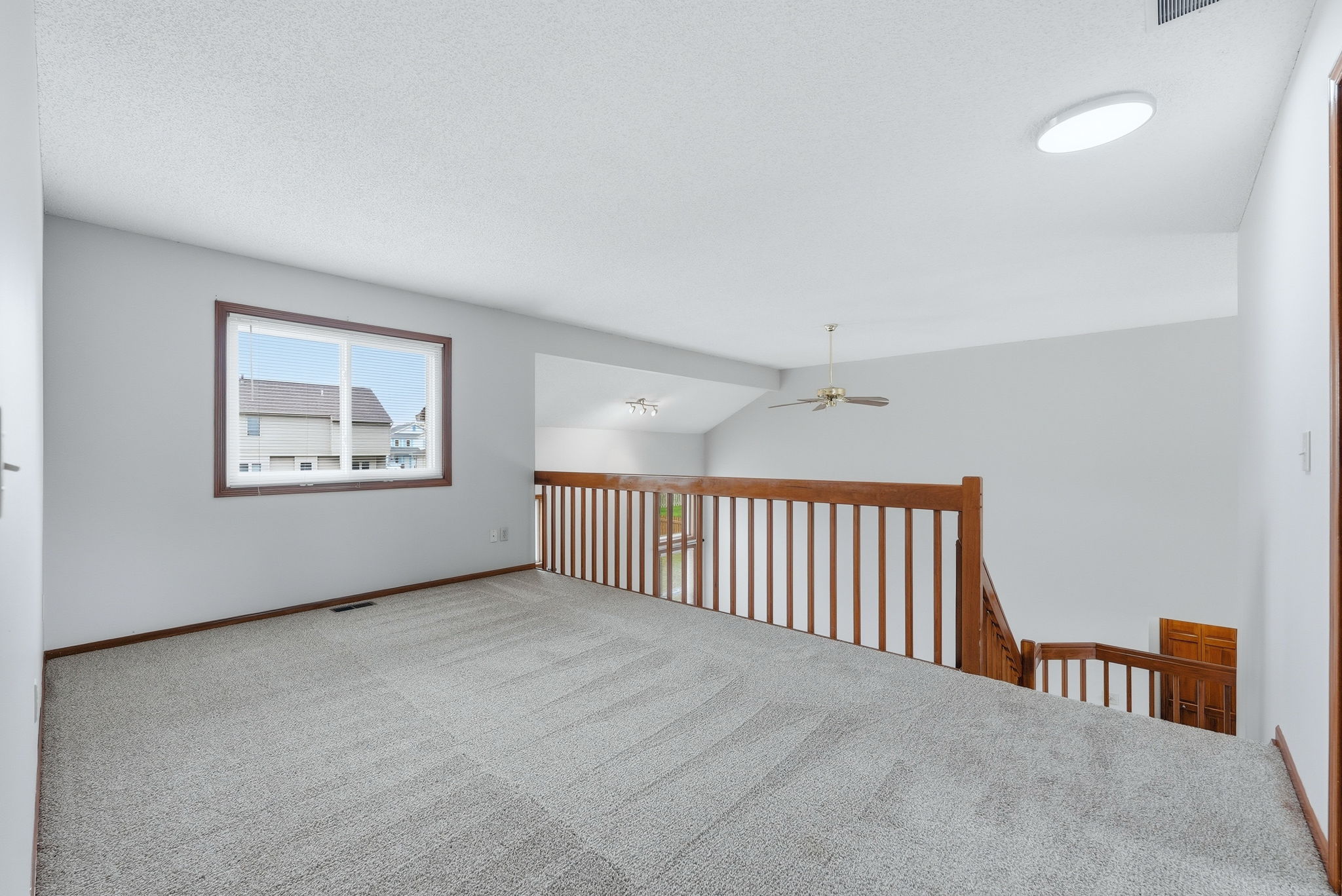  Well Maintained 3 Bedroom Home in Desirable School District - 物件實景