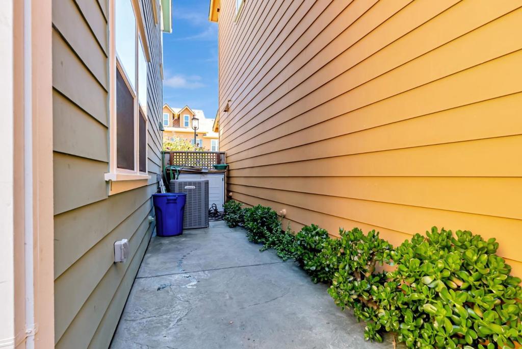 Hercules, California, 94547, United States, 4 Bedrooms Bedrooms, ,3 BathroomsBathrooms,Residential,For Sale,1978520