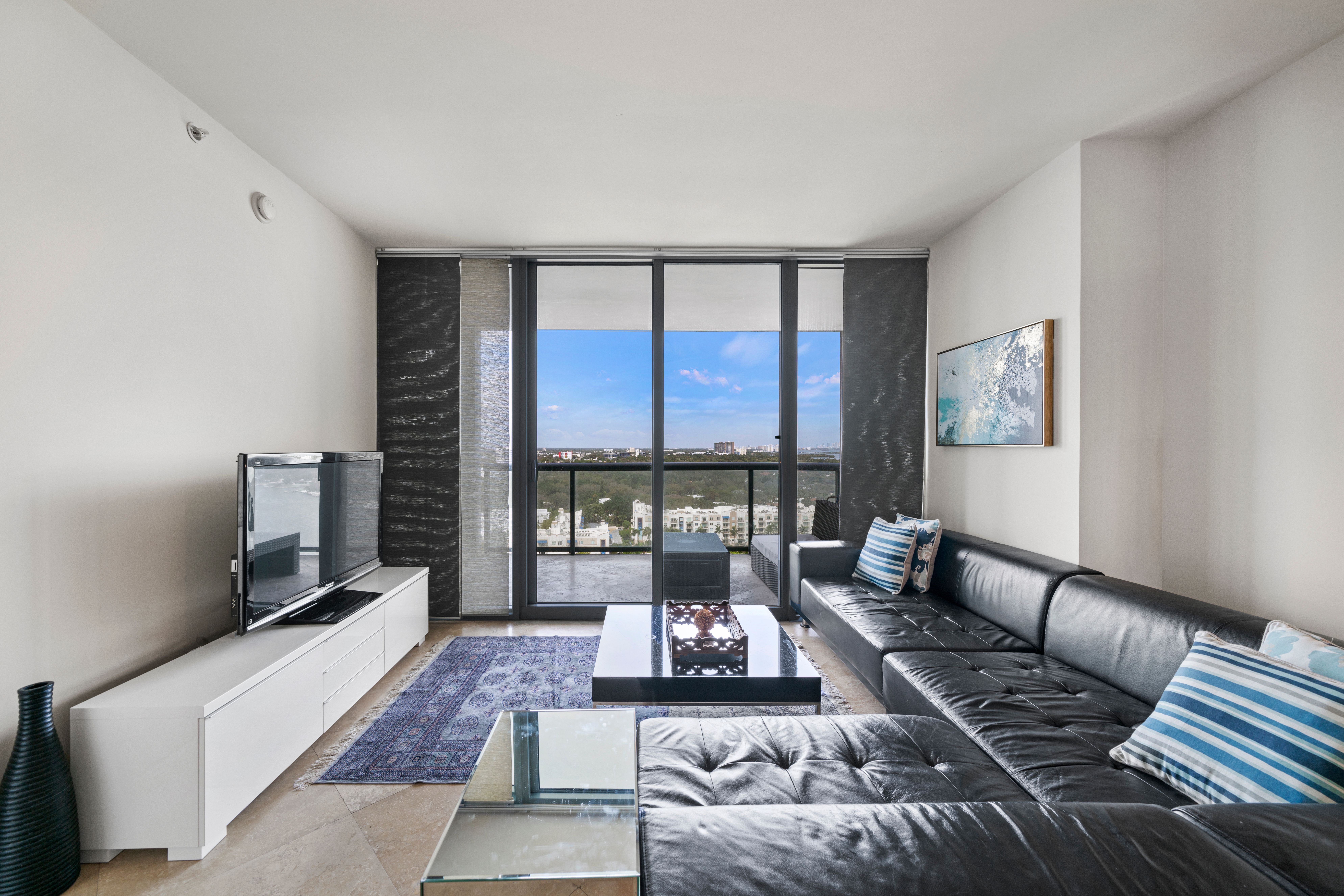 601 NE 36th St, Miami, FL, 33137 - 物件實景