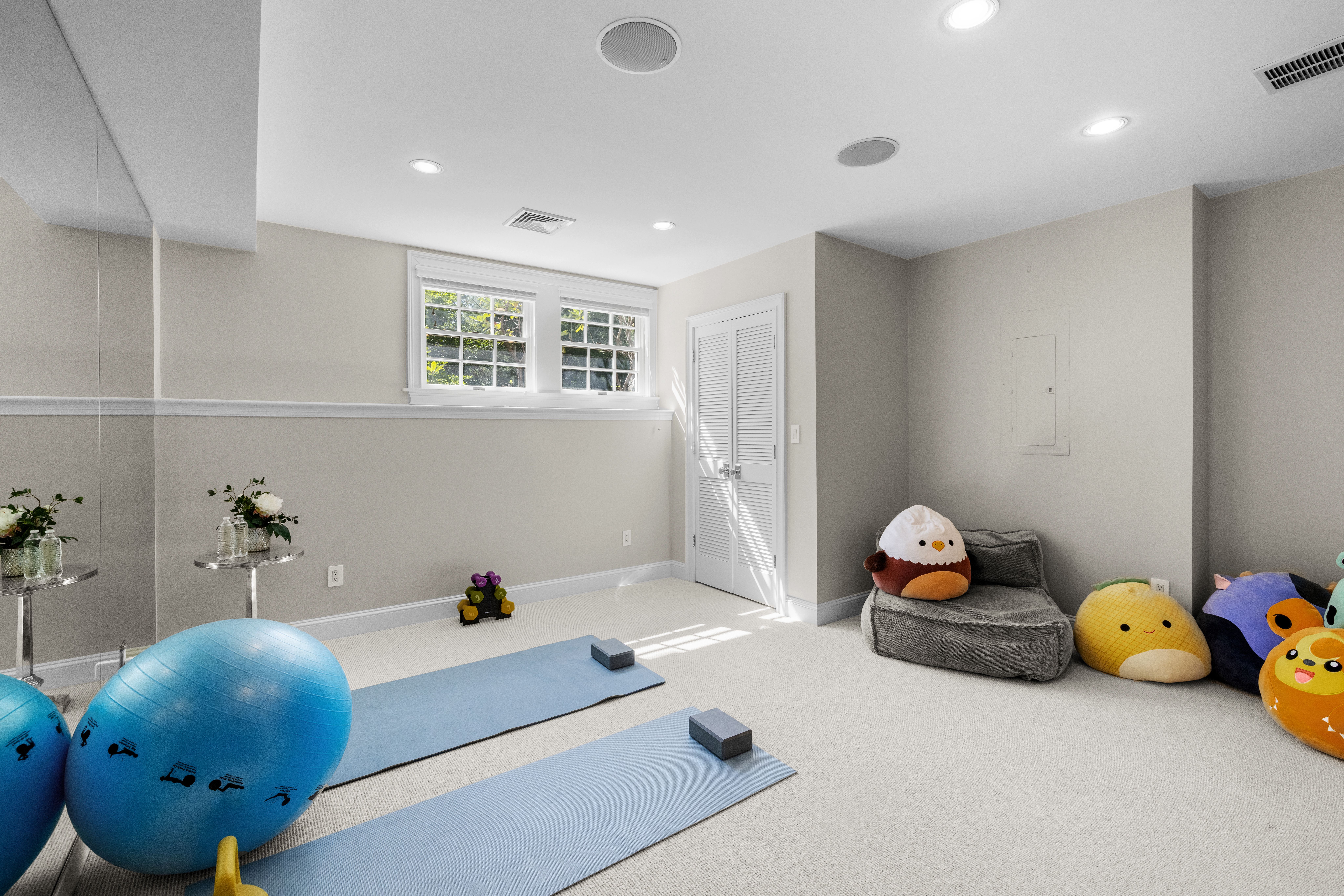  23 Stonefield Court, Needham, MA, 02492 - 物件實景
