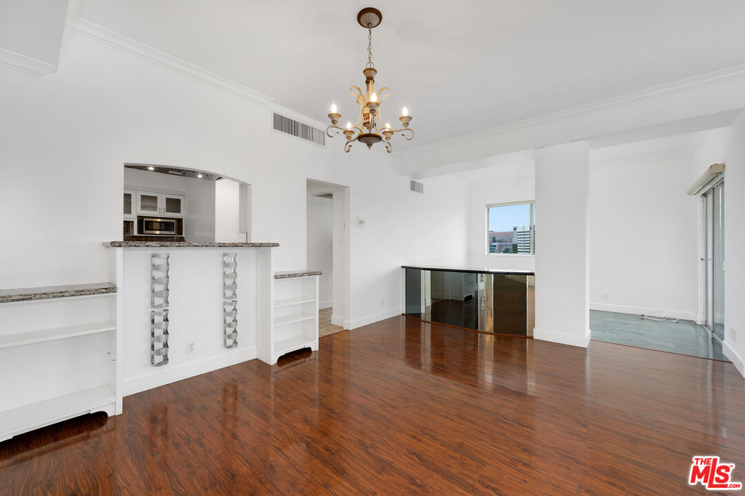 Los Angeles, California, 90024, United States, 3 Bedrooms Bedrooms, ,1 BathroomBathrooms,Residential,For Sale,1819230