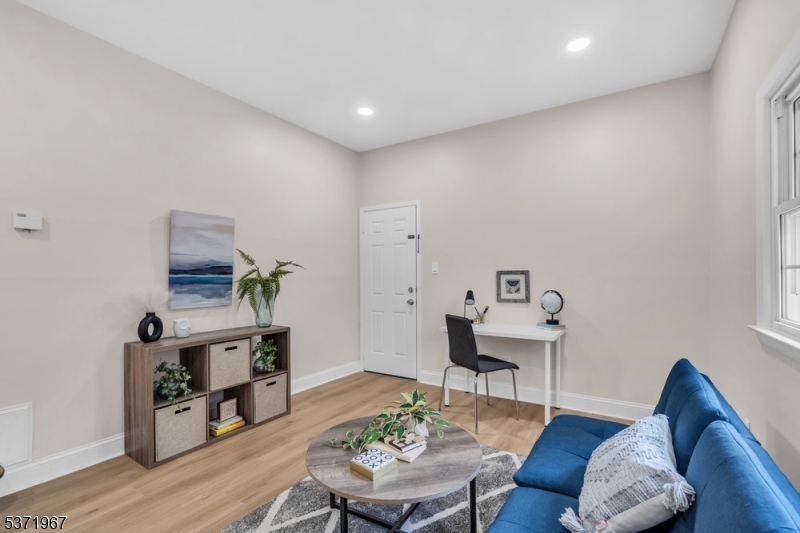 Berkeley Heights Twp., New Jersey, 07922, United States, 5 Bedrooms Bedrooms, ,3 BathroomsBathrooms,Residential,For Sale,1927400