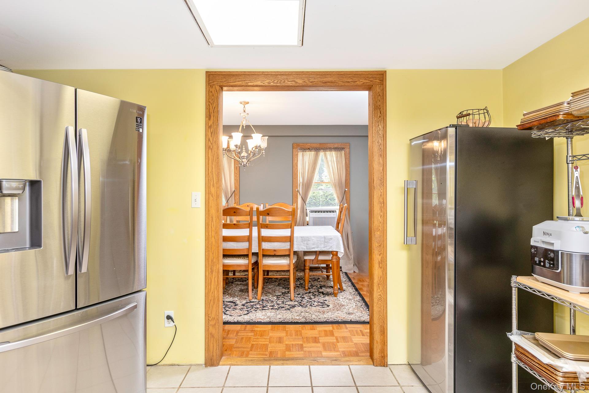 Manorville, New York, 11949, United States, 4 Bedrooms Bedrooms, ,2 BathroomsBathrooms,Residential,For Sale,1917125