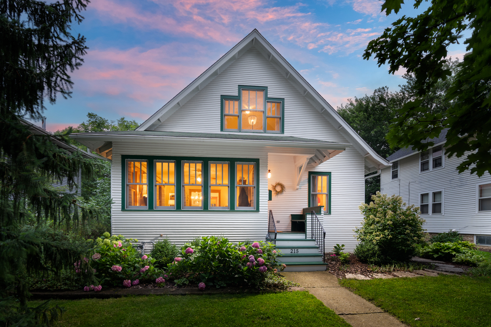 Naperville, Illinois, 60540, United States, 4 Bedrooms Bedrooms, ,4 BathroomsBathrooms,Residential,For Sale,1926208