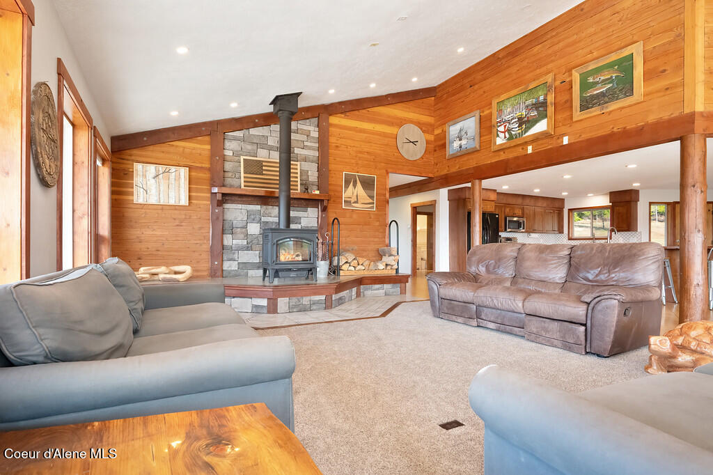 Priest River, Idaho, 83856, United States, 5 Bedrooms Bedrooms, ,4 BathroomsBathrooms,Residential,For Sale,1770577
