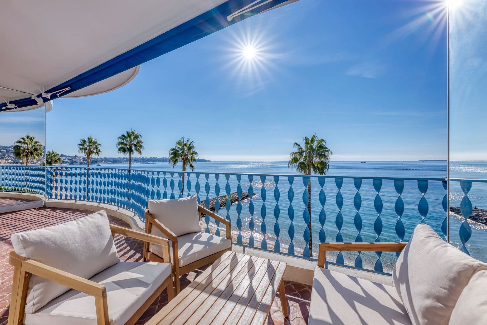  Luxury seafront apartment with panoramic views in Juan-les-Pins - 物件實景