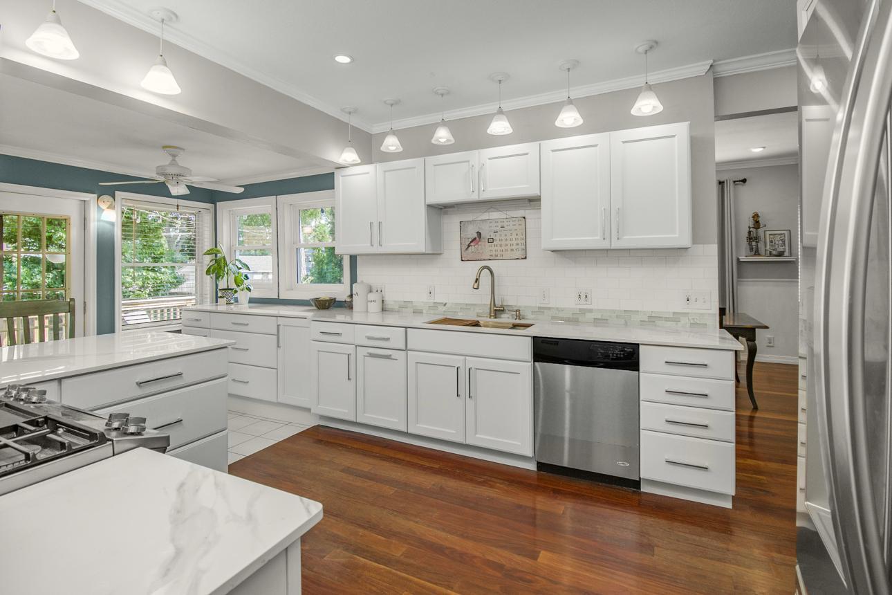 Saint Paul, Minnesota, 55104, United States, 5 Bedrooms Bedrooms, ,3 BathroomsBathrooms,Residential,For Sale,1947967