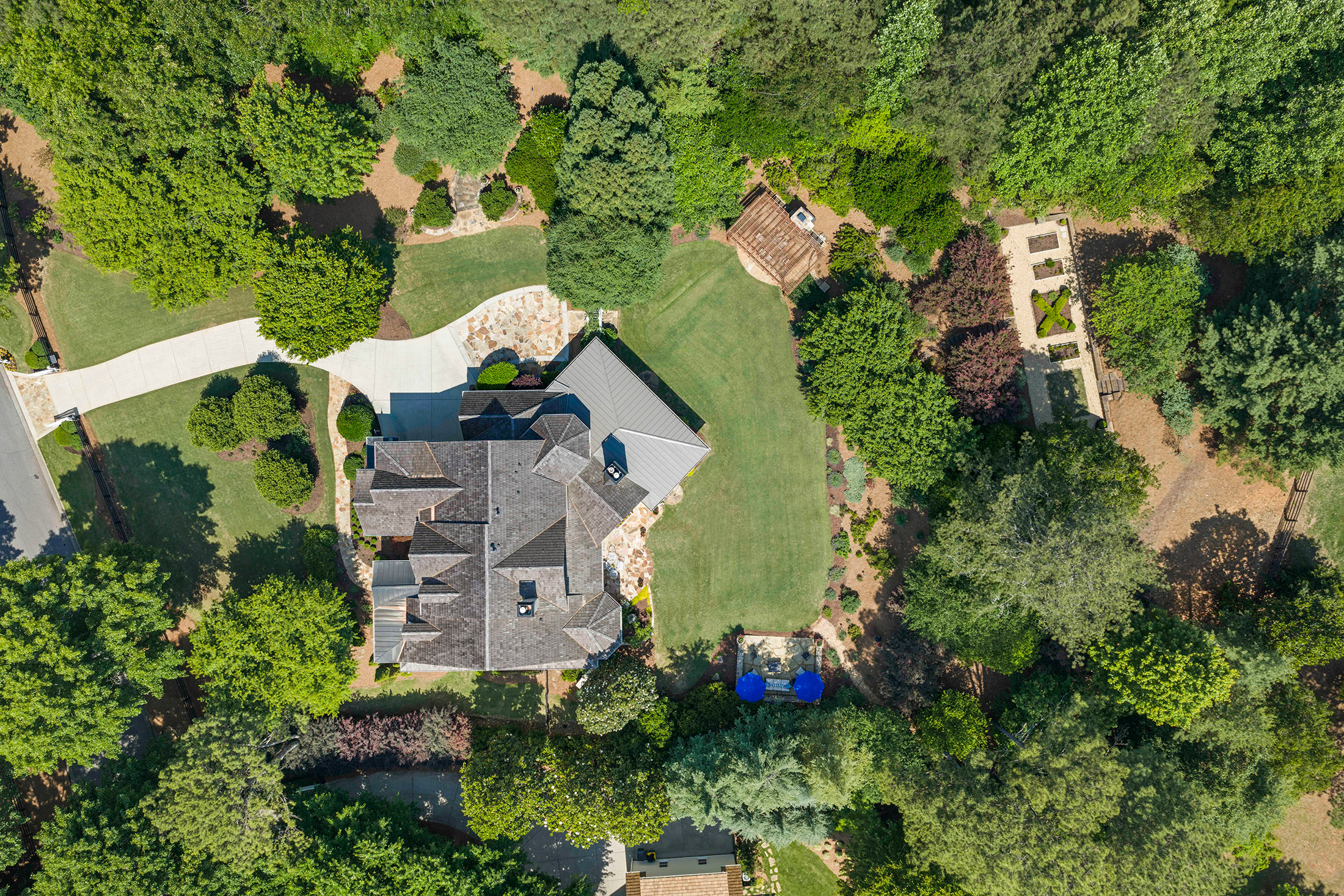  Estate-style Living in One of Milton